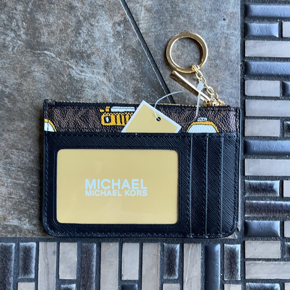 NEW YORK CITY Jet Set Travel Sm TZ Coinpouch - Picture 4 of 16